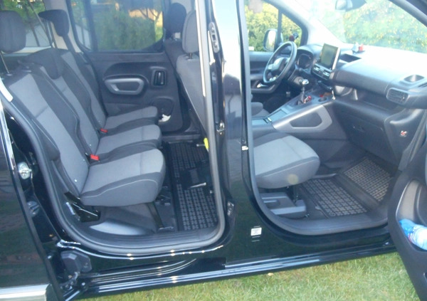 Toyota Proace City Verso cena 86000 przebieg: 90000, rok produkcji 2021 z Dobiegniew małe 106